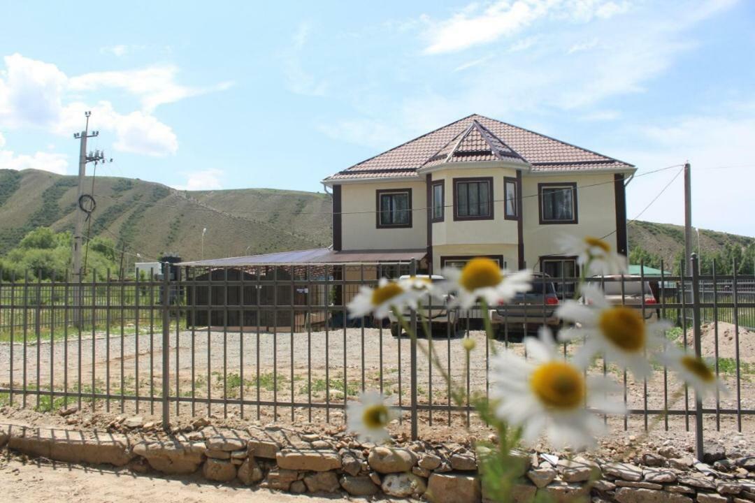 Mount Yard Karakol Hotel Luaran gambar